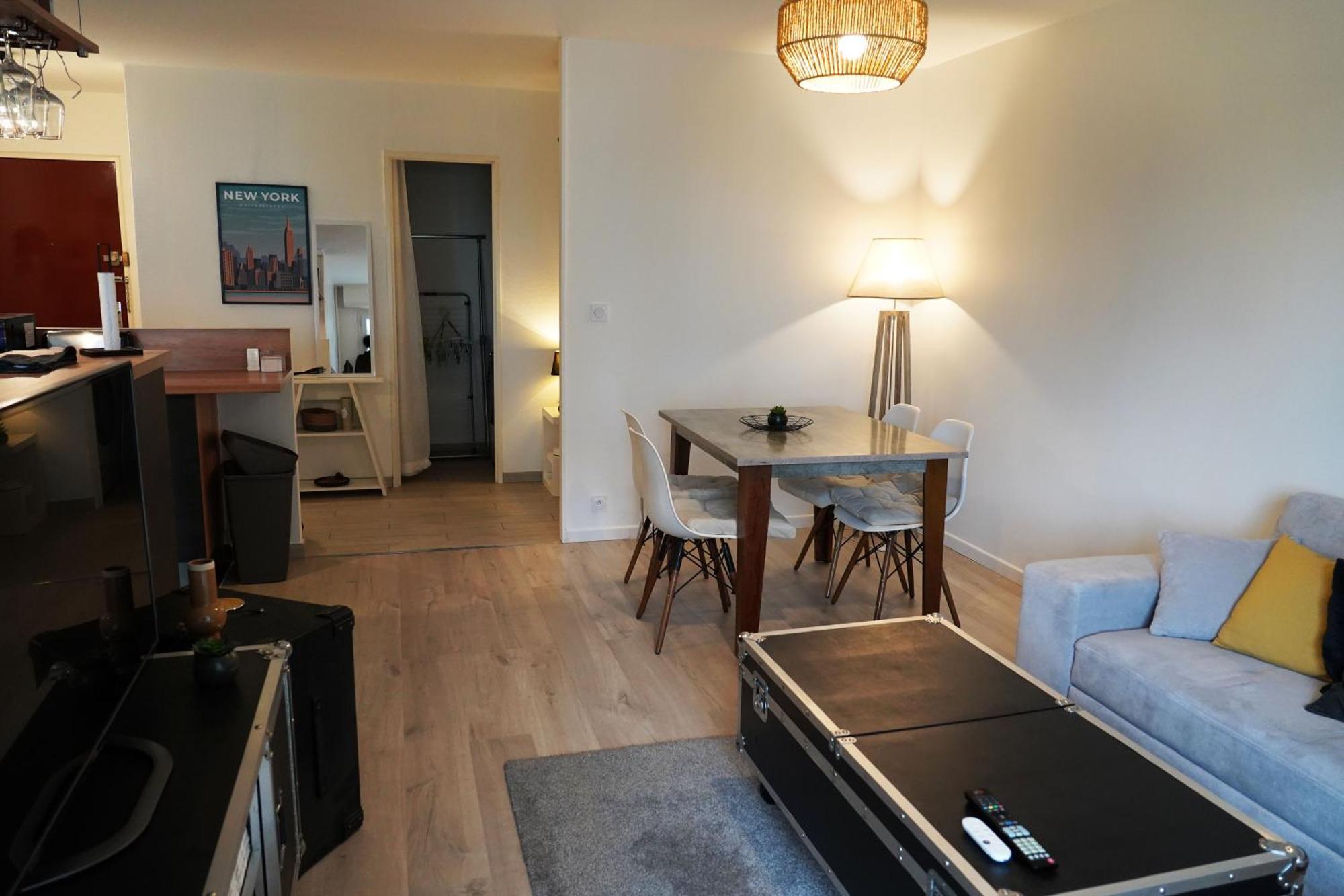 Appartement Le Beau Hugo à Mainvilliers  Extérieur photo